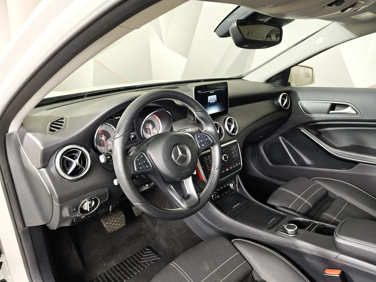 Mercedes-Benz GLA 250 7G-DCT 4MATIC (211 л.с.) Особая серия Белый в АВИЛОН. Слайд №19