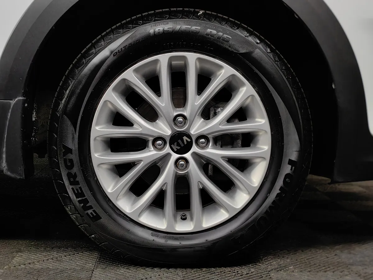 Kia Rio X-Line 1.6 AT (123 л.с.) Prestige Белый в АВИЛОН. Слайд №9