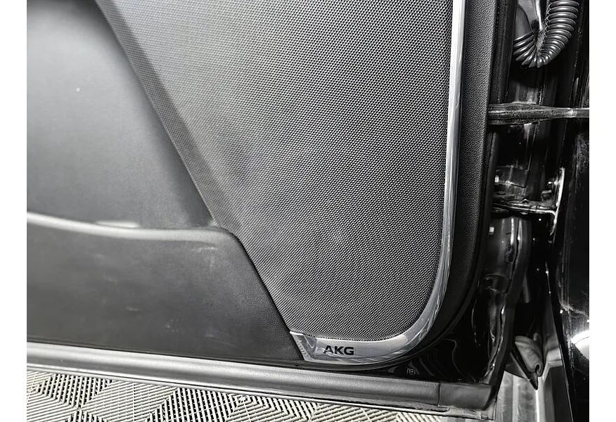 Cadillac Escalade 6.2 AT AWD (420 л.с.) Sport Platinum Черный в АВИЛОН. Слайд №29