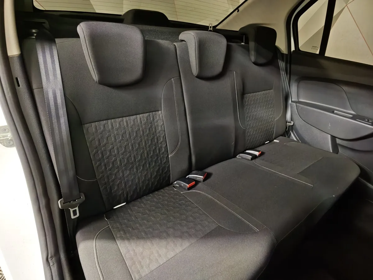 Renault Logan 1.6 MT (87 л.с.) Белый в АВИЛОН. Слайд №16