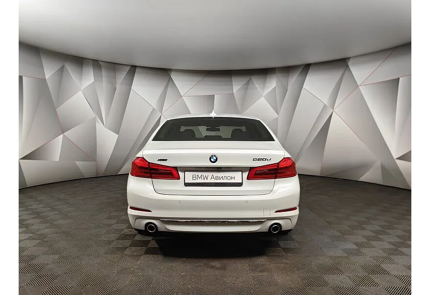 АВИЛОН - BMW 5 серия 520d xDrive Steptronic (190 л.с.) Белый - slide 5