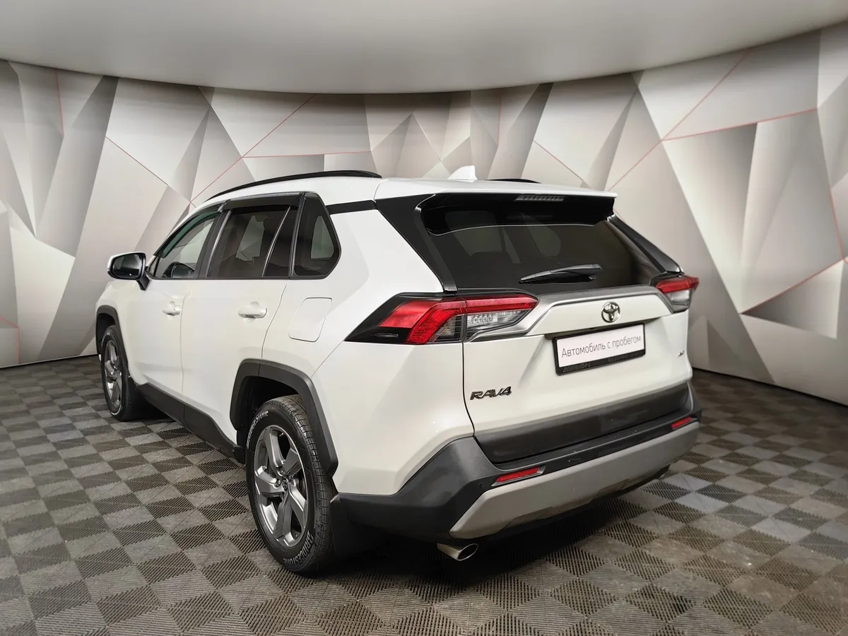 Toyota RAV4 2.0i CVT AWD (149 л.с.) Белый в АВИЛОН. Слайд №4