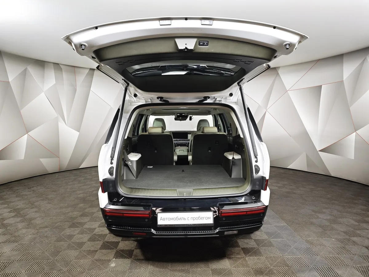 Hyundai Santa Fe 2.5 AT 4WD 6 seats (194 л.с.) Calligraphy Белый в АВИЛОН. Слайд №12