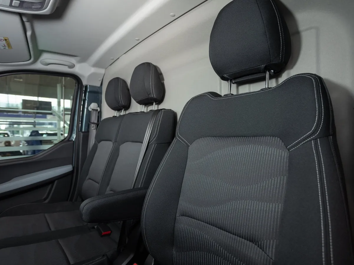 Foton View 2.0D 6MT RWD (159 л.с.) H1 1990 Серебристый в АВИЛОН. Слайд №7