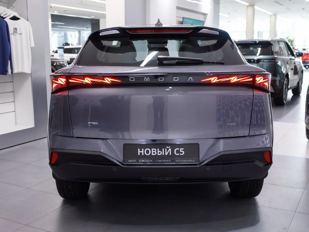 Omoda C5 1.5T DCT AWD (147 л.с.) Стиль Серый в АВИЛОН. Слайд №5
