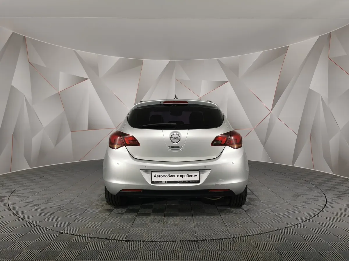 Opel Astra 1.6 AT (115 л.с.) Серебристый в АВИЛОН. Слайд №8