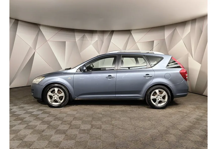 Kia Ceed 1.6 CRDi AT (115 л.с.) Синий в АВИЛОН. Слайд №5 Kia Ceed 1.6 CRDi AT (115 л.с.) Синий в АВИЛОН. Слайд №5