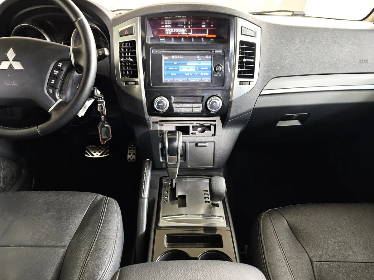 Mitsubishi Pajero 3.0 AT AWD (178 л.с.) Коричневый в АВИЛОН. Слайд №14