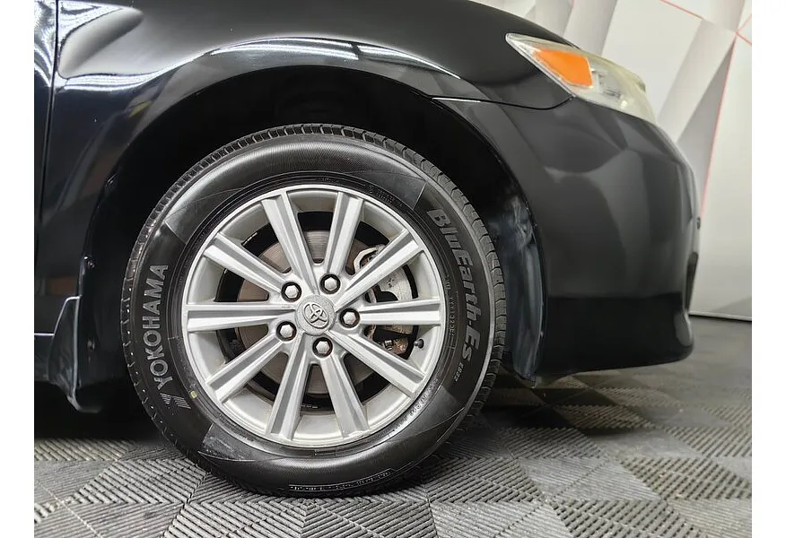 Toyota Camry 2.4 VVT-i AT (167 л.с.) Черный в АВИЛОН. Слайд №16