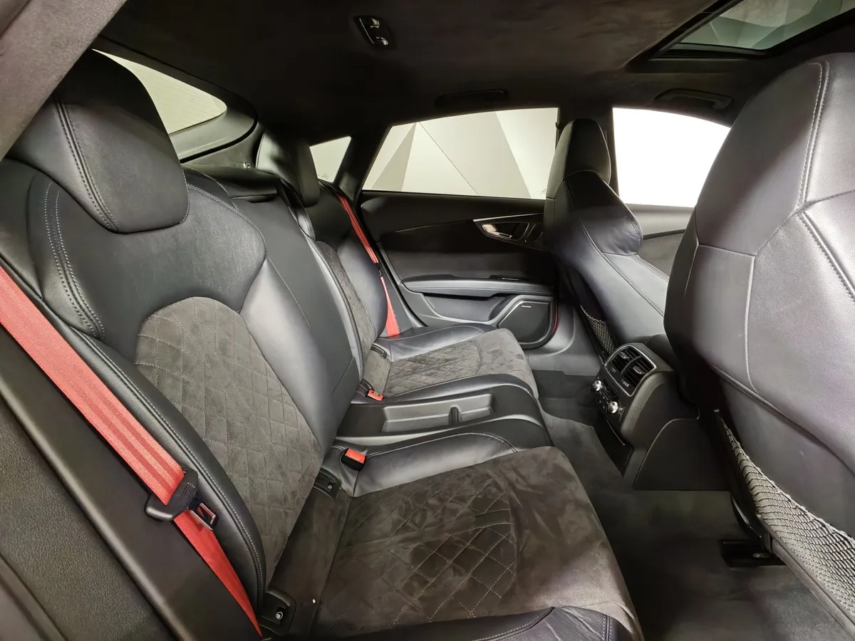 Audi RS 7 4.0 TFSI Tiptronic quattro (600 л.с.) Красный в АВИЛОН. Слайд №16