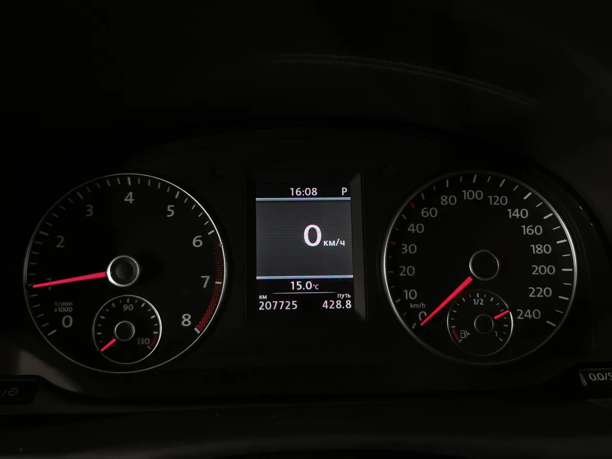 Volkswagen Touran 1.4 TSI DSG (170 л.с.) Highline Коричневый в АВИЛОН. Слайд №18