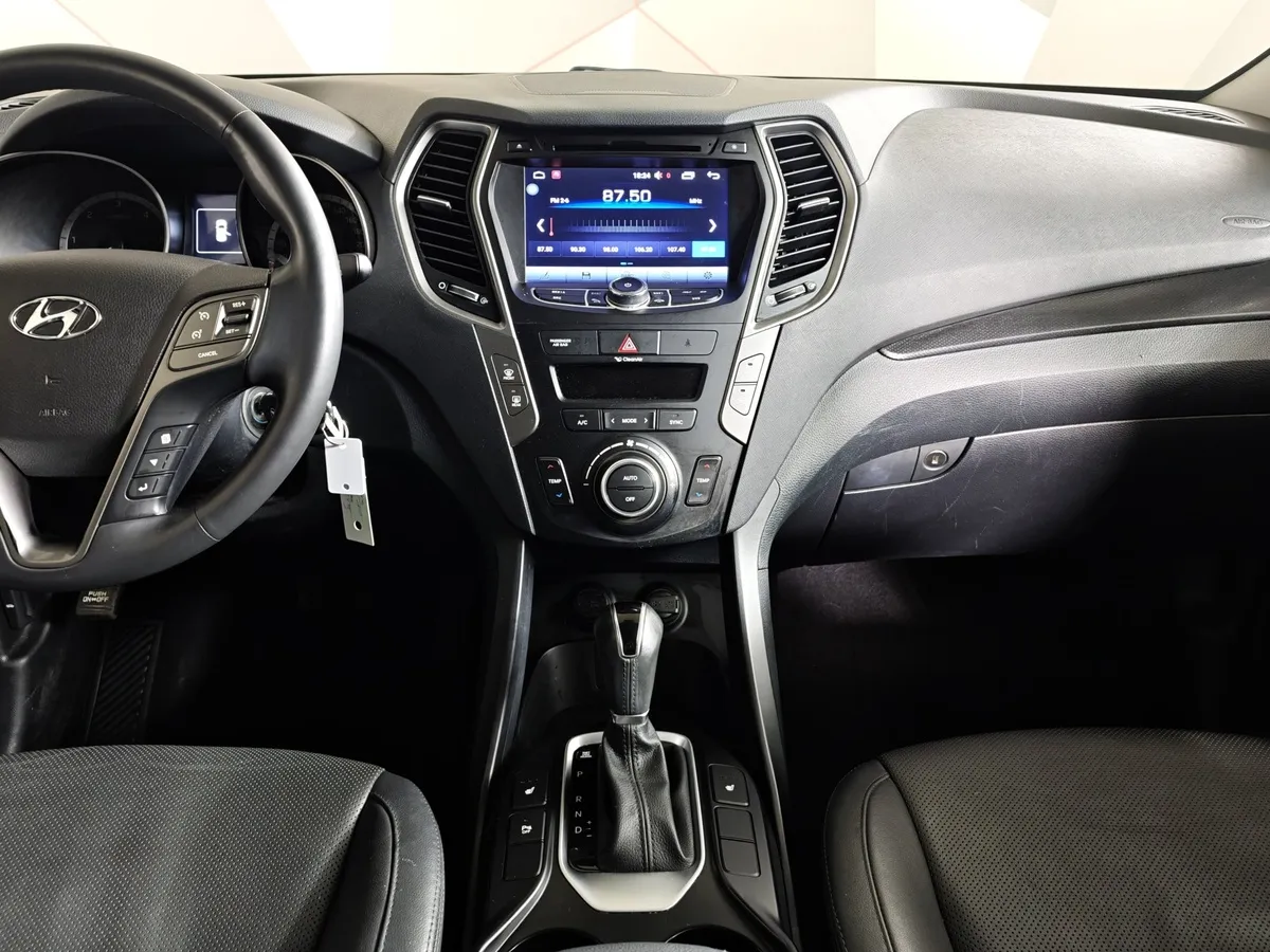 Hyundai Santa Fe 2.2 CRDI AT AWD (200 л.с.) Comfort Черный в АВИЛОН. Слайд №15