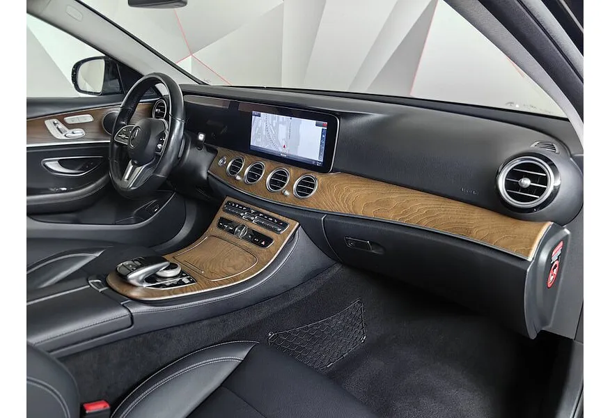 LIVE. Слайд №9