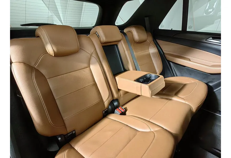 Mercedes-Benz GLE 300 4MATIC 7G-TRONIC Plus (249 л.с.) Grand Edition Черный в АВИЛОН. Слайд №17