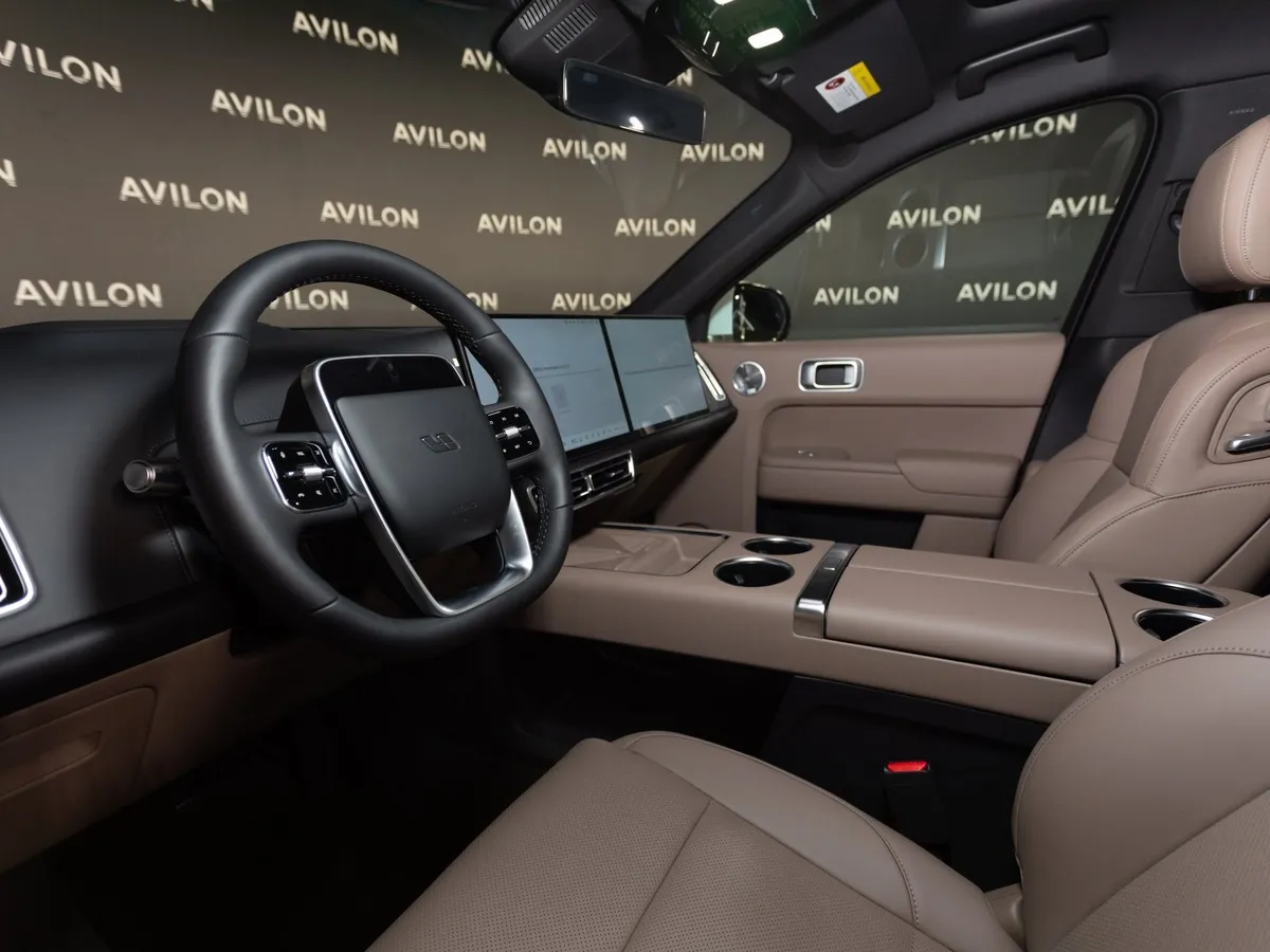 Li Auto L9 1.5 AT 4WD (449 л.с.) Ultra Белый в АВИЛОН. Слайд №9