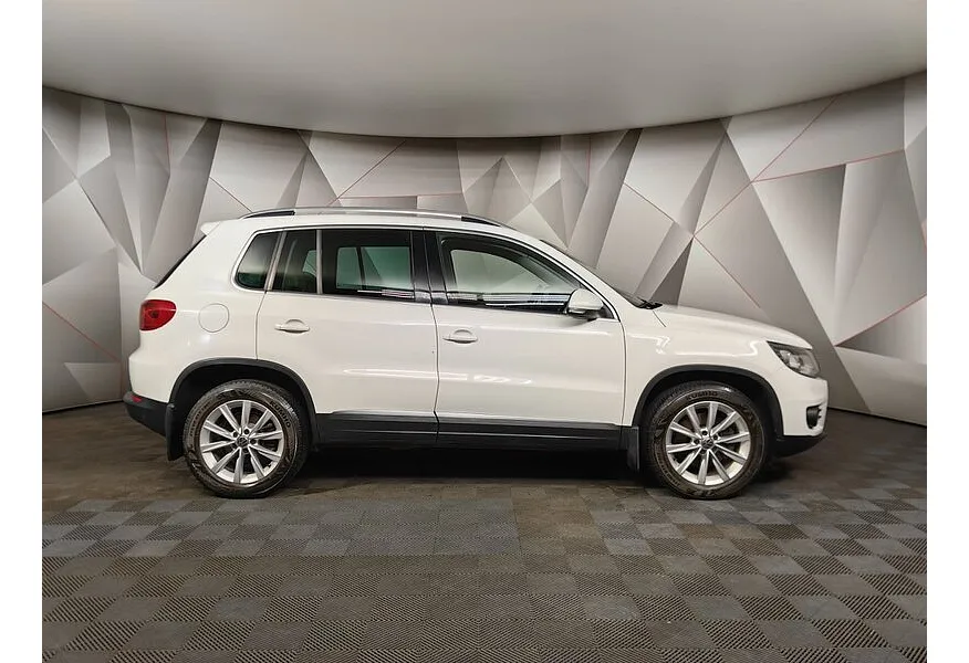АВИЛОН - Volkswagen Tiguan 2.0 TSI 4Motion AT (200 л.с.) Sport & Style Белый - slide 3