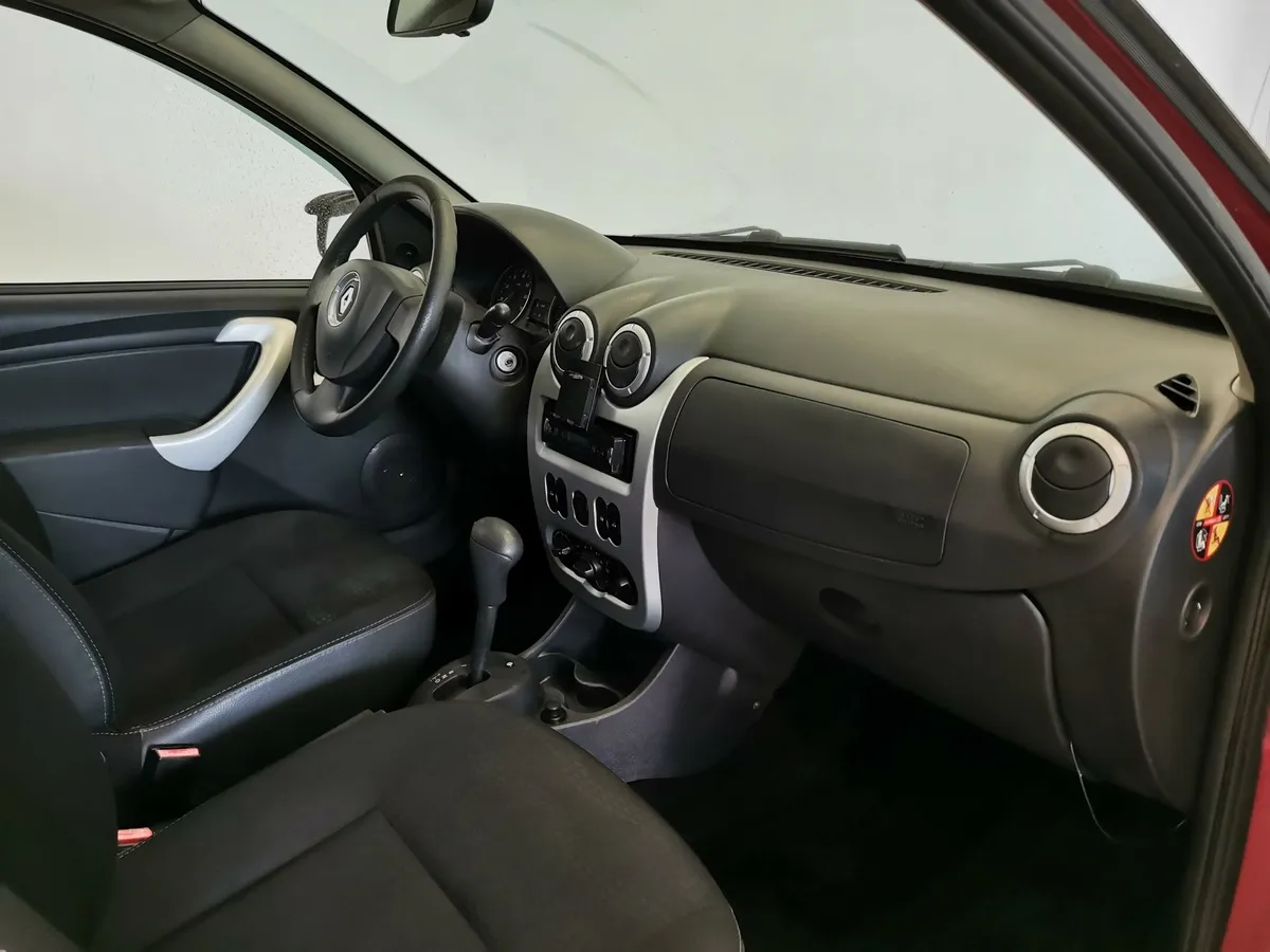 Renault Sandero 1.6 AT (103 л.с.) Stepway Красный в АВИЛОН. Слайд №11