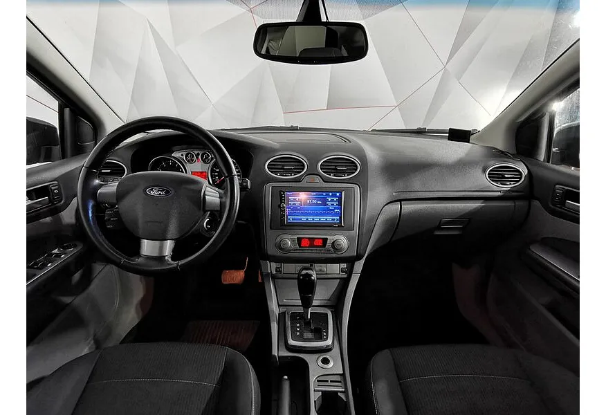 Ford Focus 2.0 AT (145 л.с.) Ghia Черный в АВИЛОН. Слайд №13