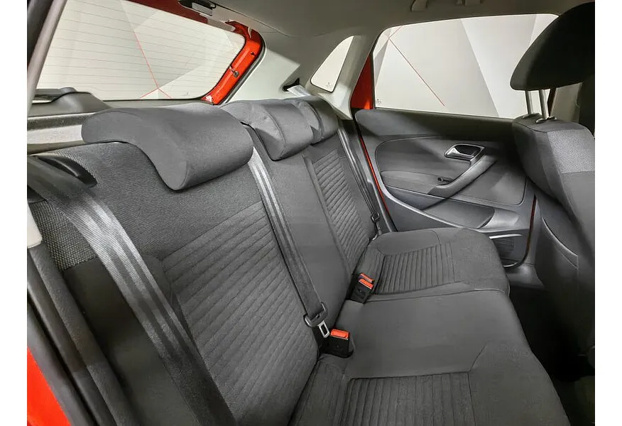 Volkswagen Polo 1.4 DSG (85 л.с.) Comfortline Красный в АВИЛОН. Слайд №15