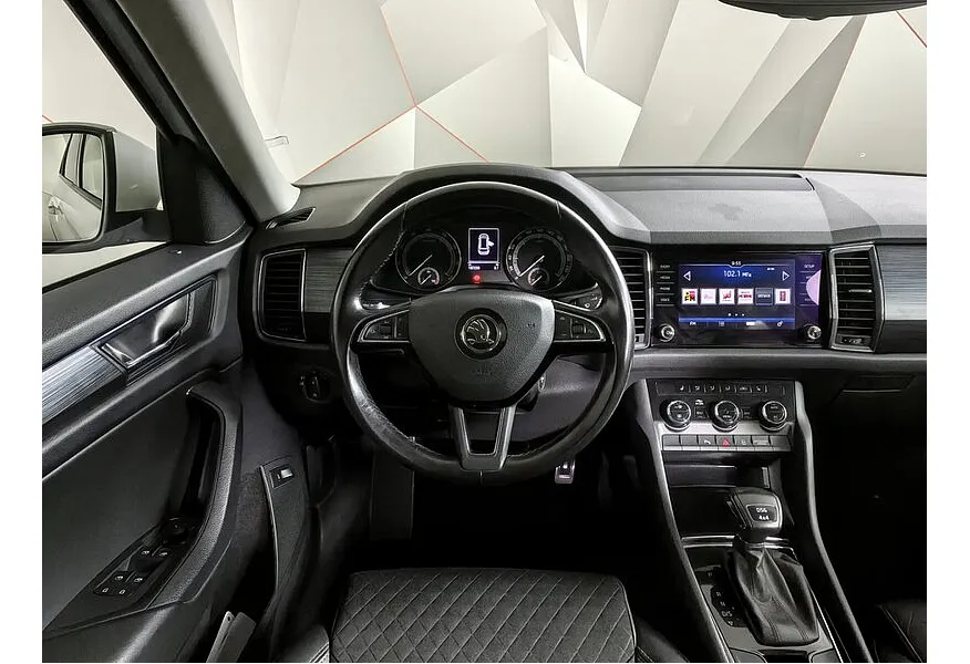 АВИЛОН - Skoda Kodiaq 1.4 TSI DSG 4X4 (150 л.с.) Белый - slide 9