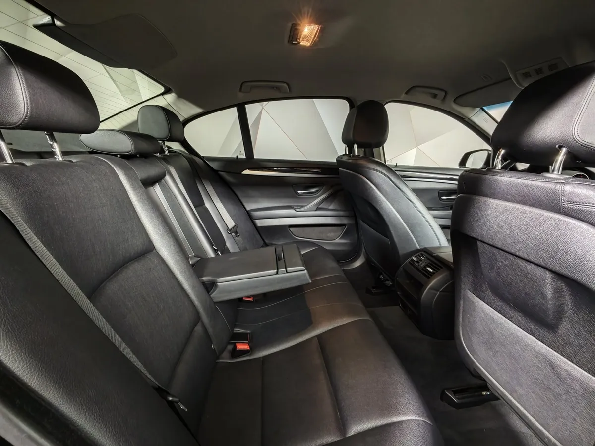 BMW 5 серия 520d Steptronic (190 л.с.) Черный в АВИЛОН. Слайд №14