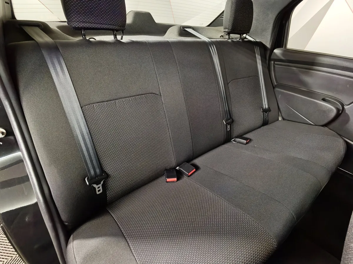 Renault Logan 1.6 AT (102 л.с.) Черный в АВИЛОН. Слайд №17