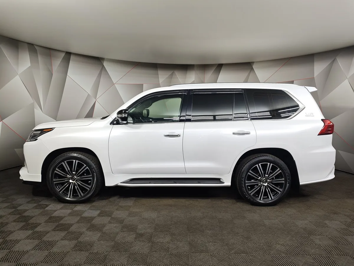 Lexus LX 570 AT (367 л.с.) Heritage Белый в АВИЛОН. Слайд №5