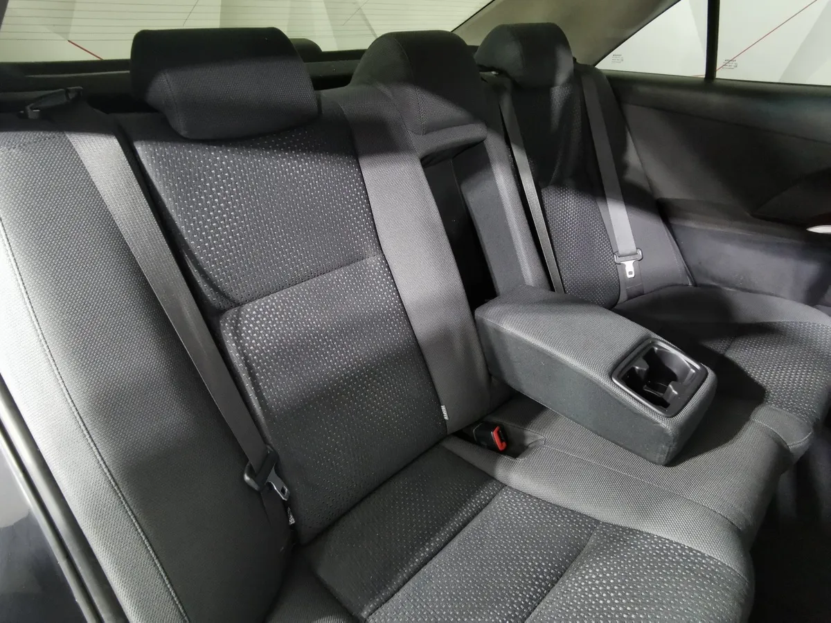 Toyota Camry 2.5 AT (181 л.с.) Классик Черный в АВИЛОН. Слайд №16