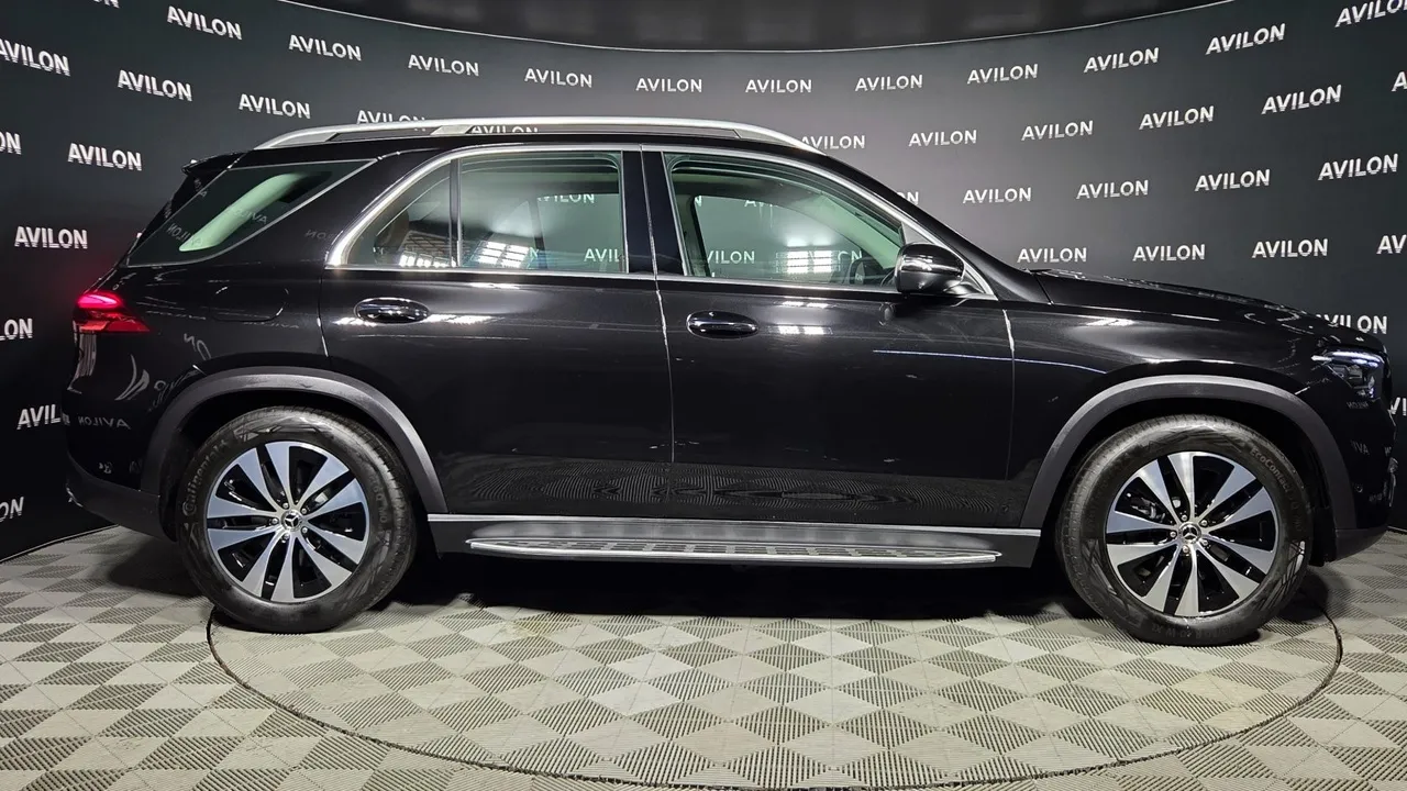Mercedes-Benz GLE 300d 4MATIC 9G-TRONIC (269 л.с.) Черный в АВИЛОН. Слайд №4