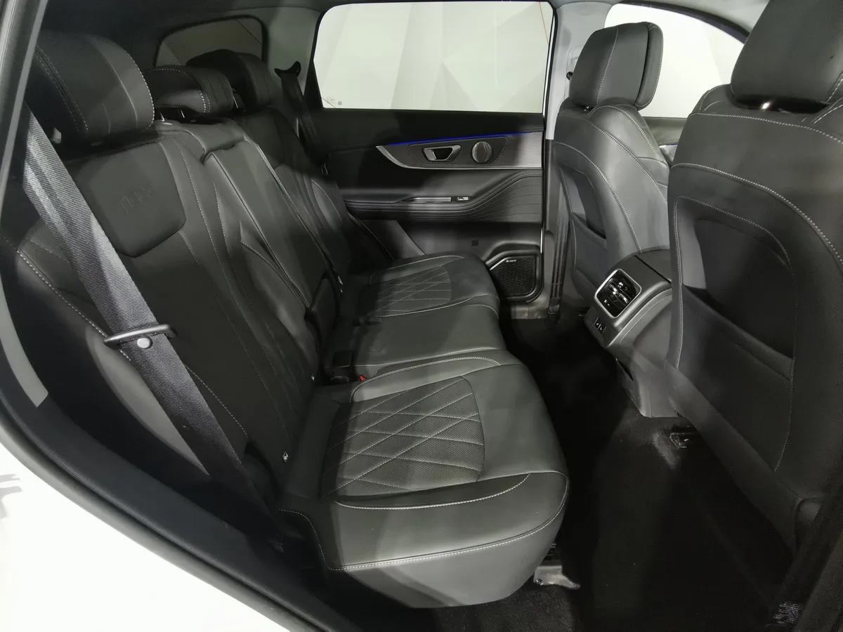 Chery Tiggo 8 Pro Max 1.6T DCT FWD (186 л.с.) Elite Белый в АВИЛОН. Слайд №15