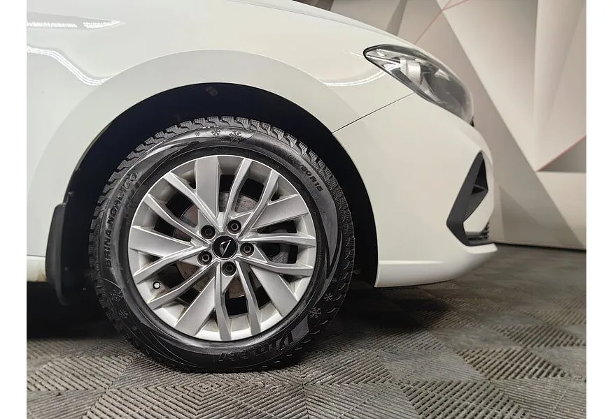 Jetta VA3 1.5 AT (112 л.с.) Aggressive Белый в АВИЛОН. Слайд №9