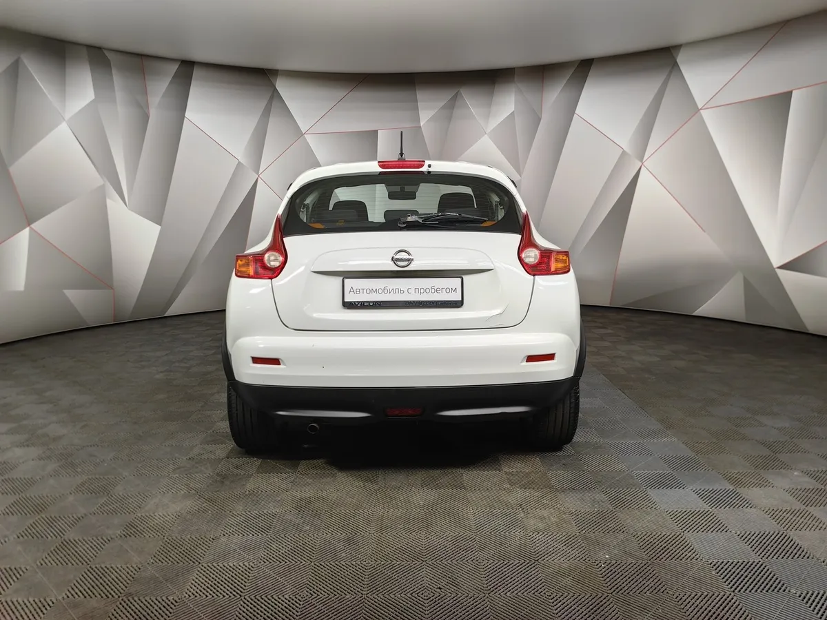 Nissan Juke 1.6 CVT (117 л.с.) Белый в АВИЛОН. Слайд №8