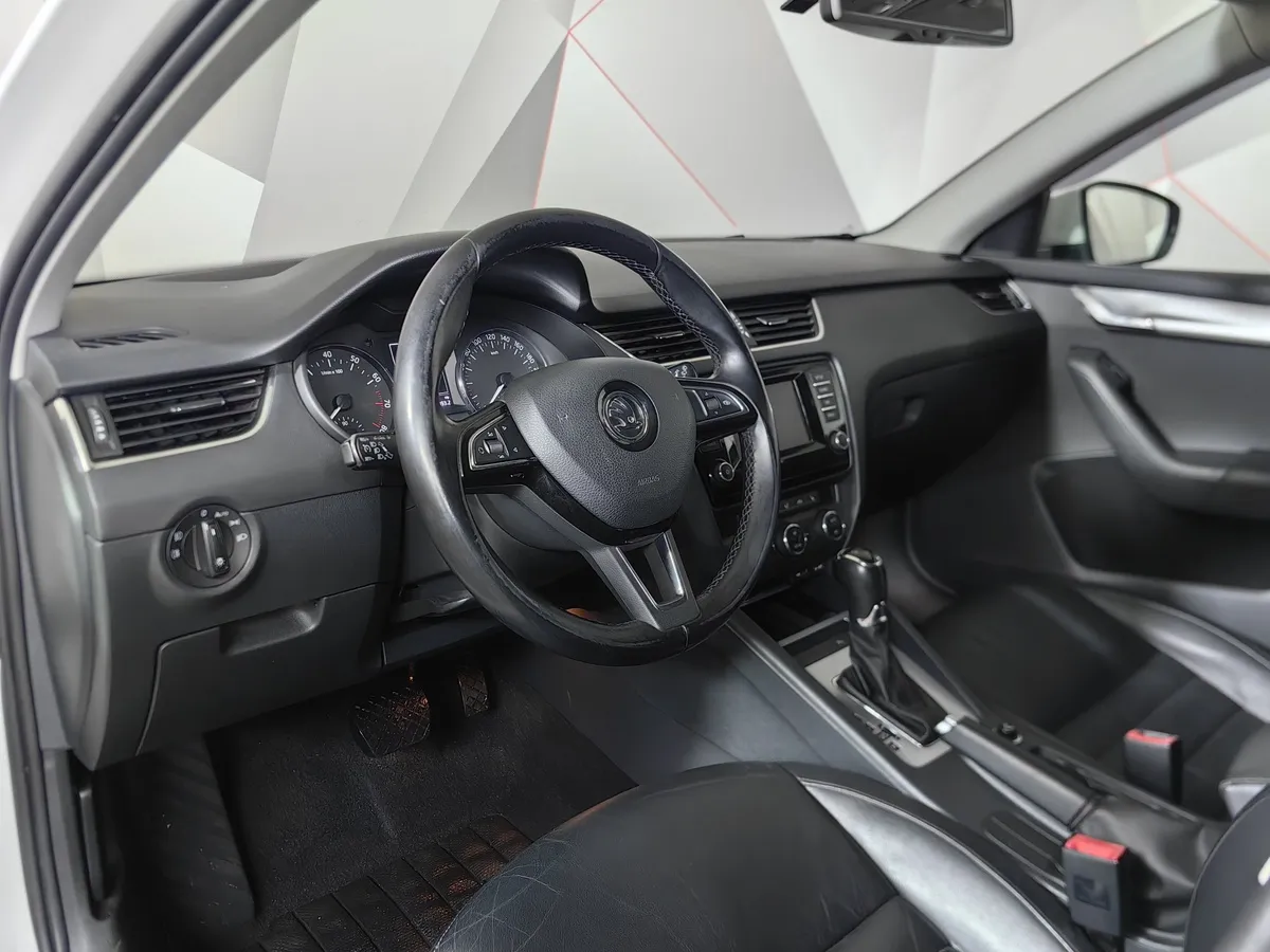 Skoda Octavia 1.8 TSI DSG (180 л.с.) Белый в АВИЛОН. Слайд №18