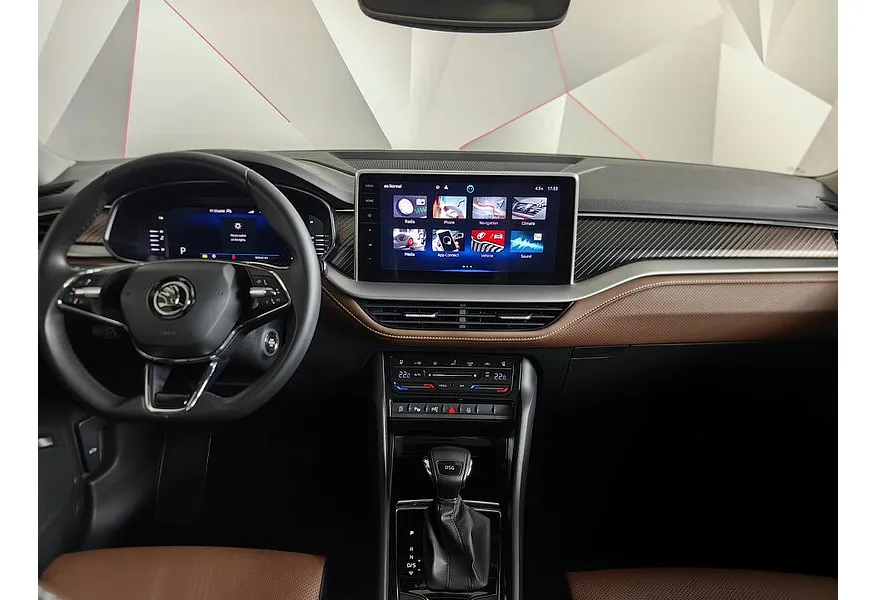 Skoda Kodiaq 2.0 TSI DSG 4WD (220 л.с.) Белый в АВИЛОН. Слайд №15