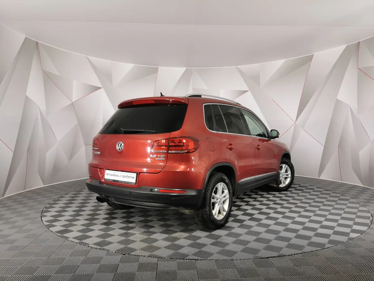 Volkswagen Tiguan 2.0 TSI 4Motion AT (170 л.с.) Sport&Style Красный в АВИЛОН. Слайд №2
