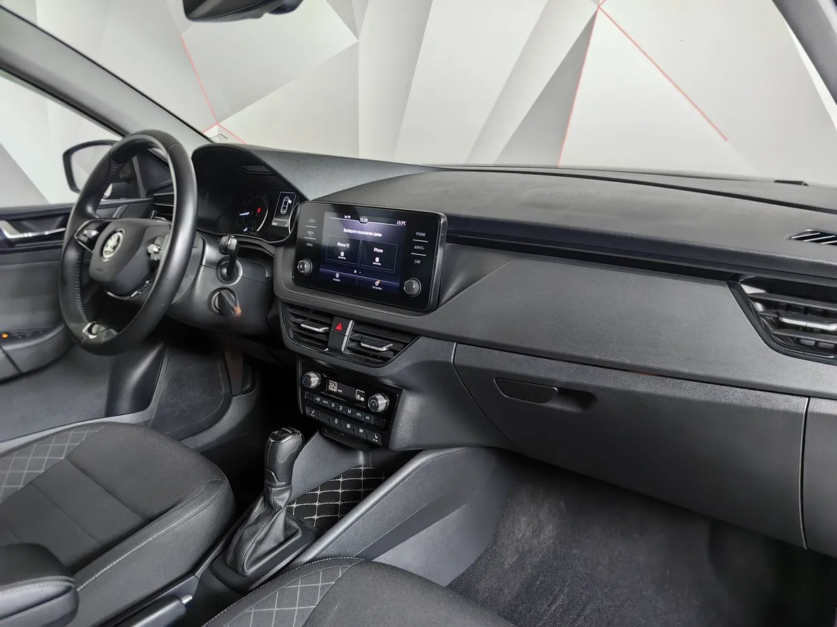 Skoda Rapid 1.6 AT (110 л.с.) Белый в АВИЛОН. Слайд №13