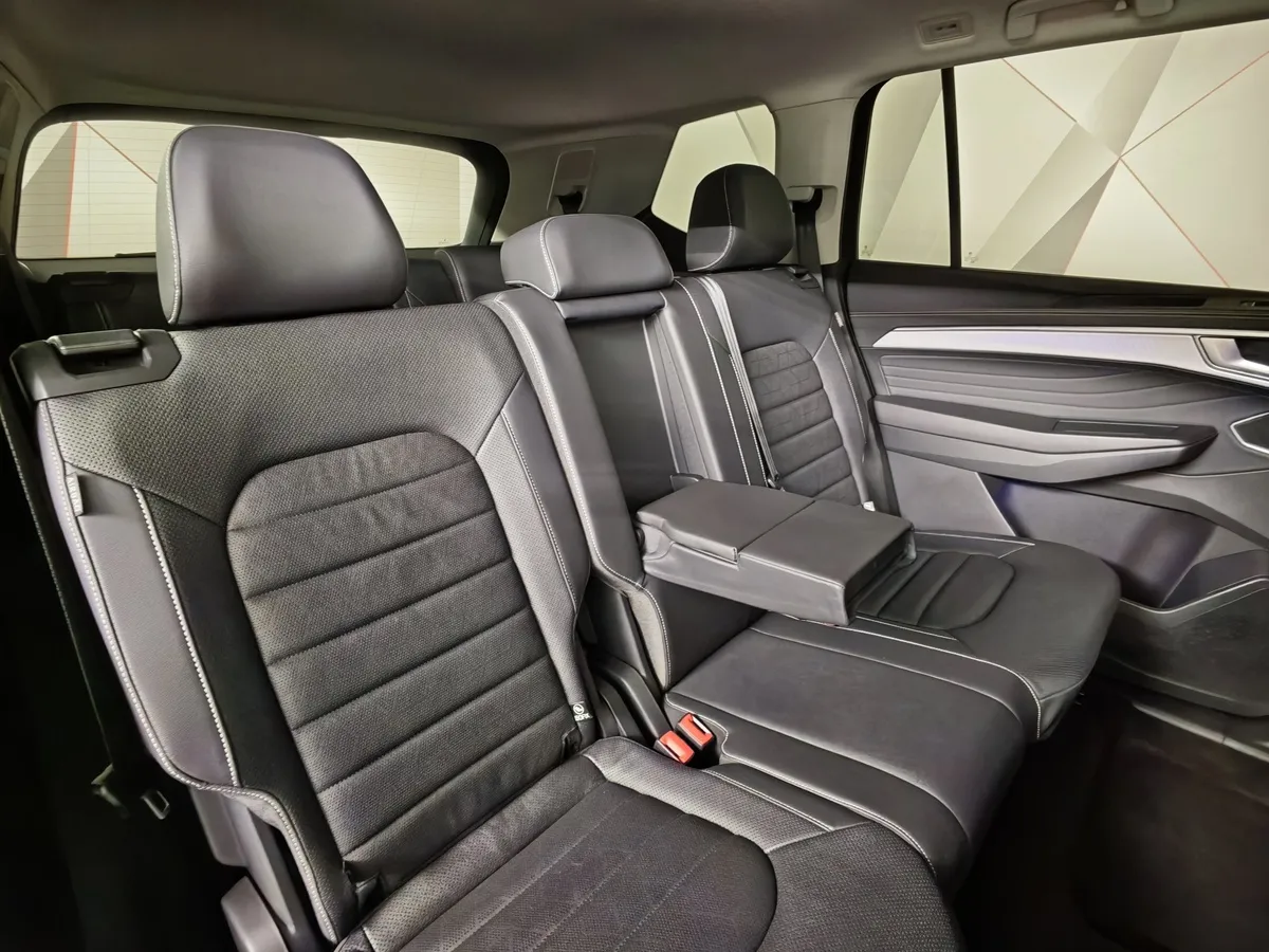 Volkswagen Talagon 2.0 7DSG AWD (220 л.с.) Flagship Черный в АВИЛОН. Слайд №17