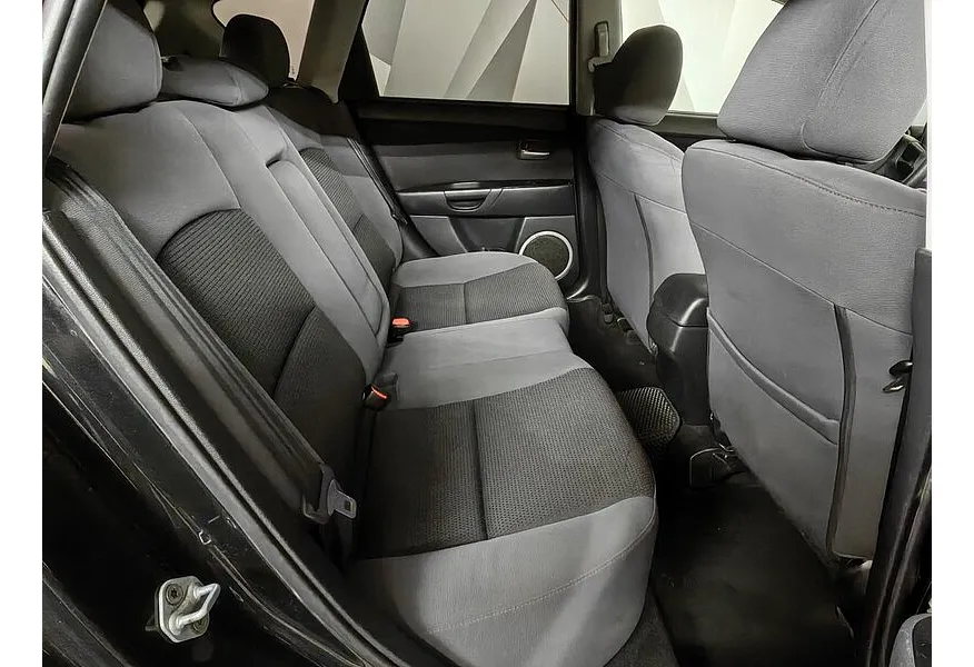 Mazda 3 1.6 AT (105 л.с.) Черный в АВИЛОН. Слайд №9