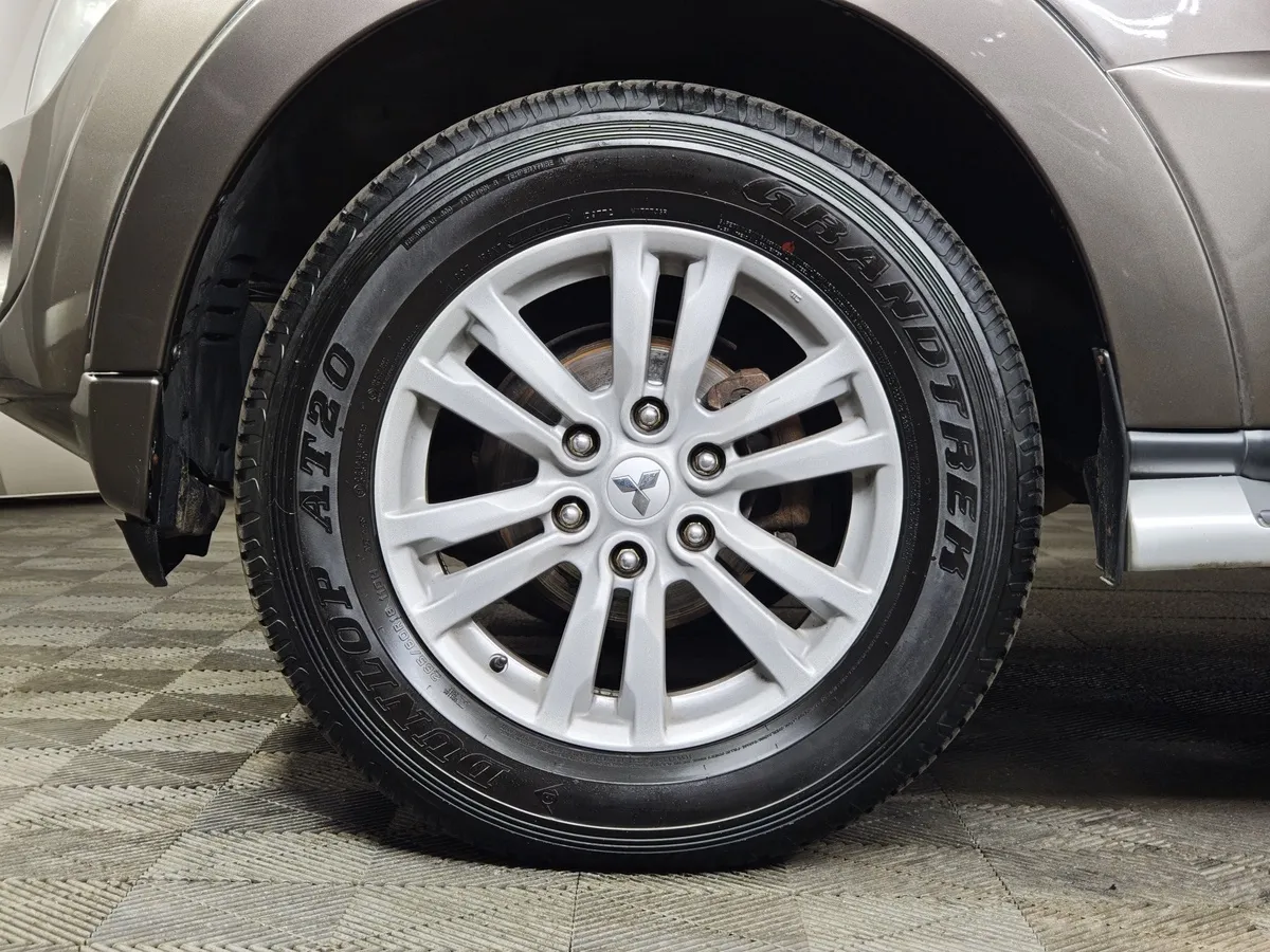 Mitsubishi Pajero 3.0 AT AWD (178 л.с.) Коричневый в АВИЛОН. Слайд №9