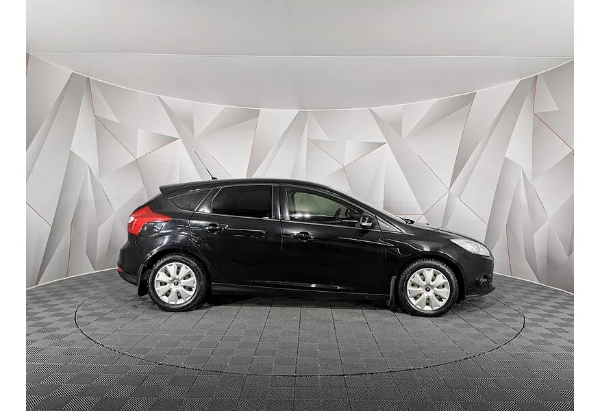 Ford Focus 1.6 Ti-VCT PowerShift (105 л.с.) Trend Черный в АВИЛОН. Слайд №6