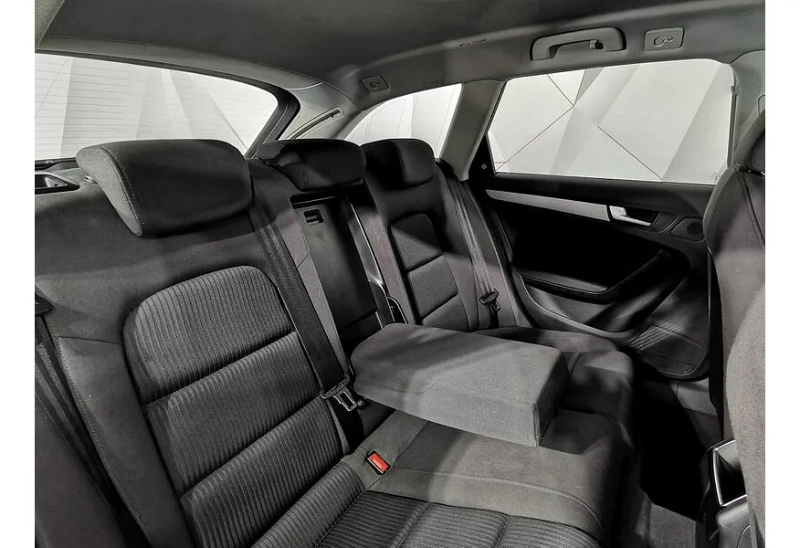 Audi A4 2.0 TDI multitronic (143 л.с.) Серебристый в АВИЛОН. Слайд №16