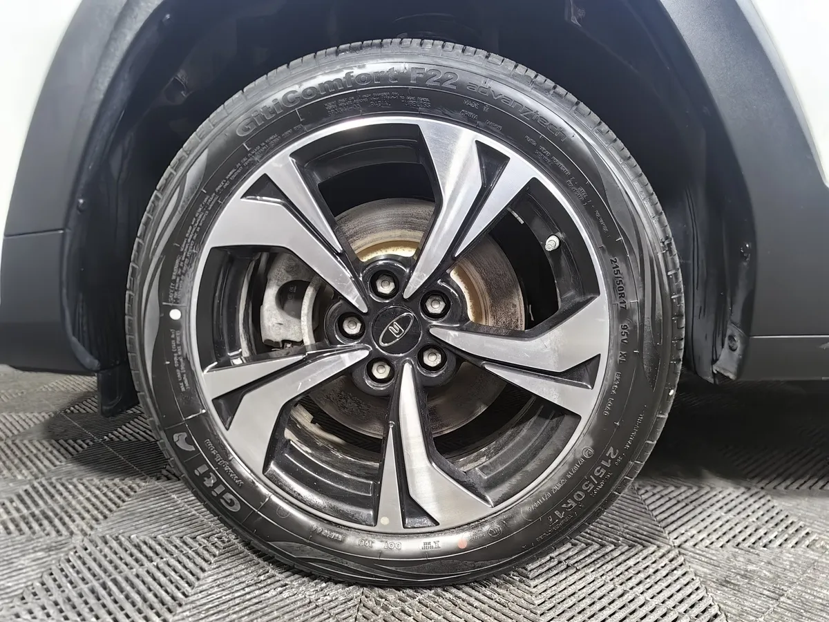 Москвич 3 1.5 CVT (150 л.с.) Standart Белый в АВИЛОН. Слайд №9