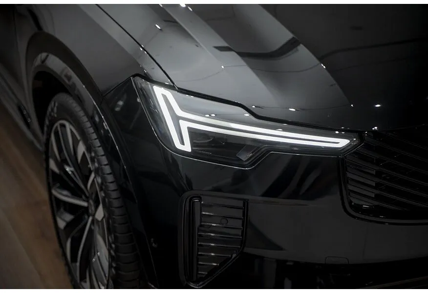 Volvo XC90 2.0 T8 plug-inhybrid AT AWD (7 мест) (455 л.с.) Ultra Bright Черный в АВИЛОН. Слайд №10