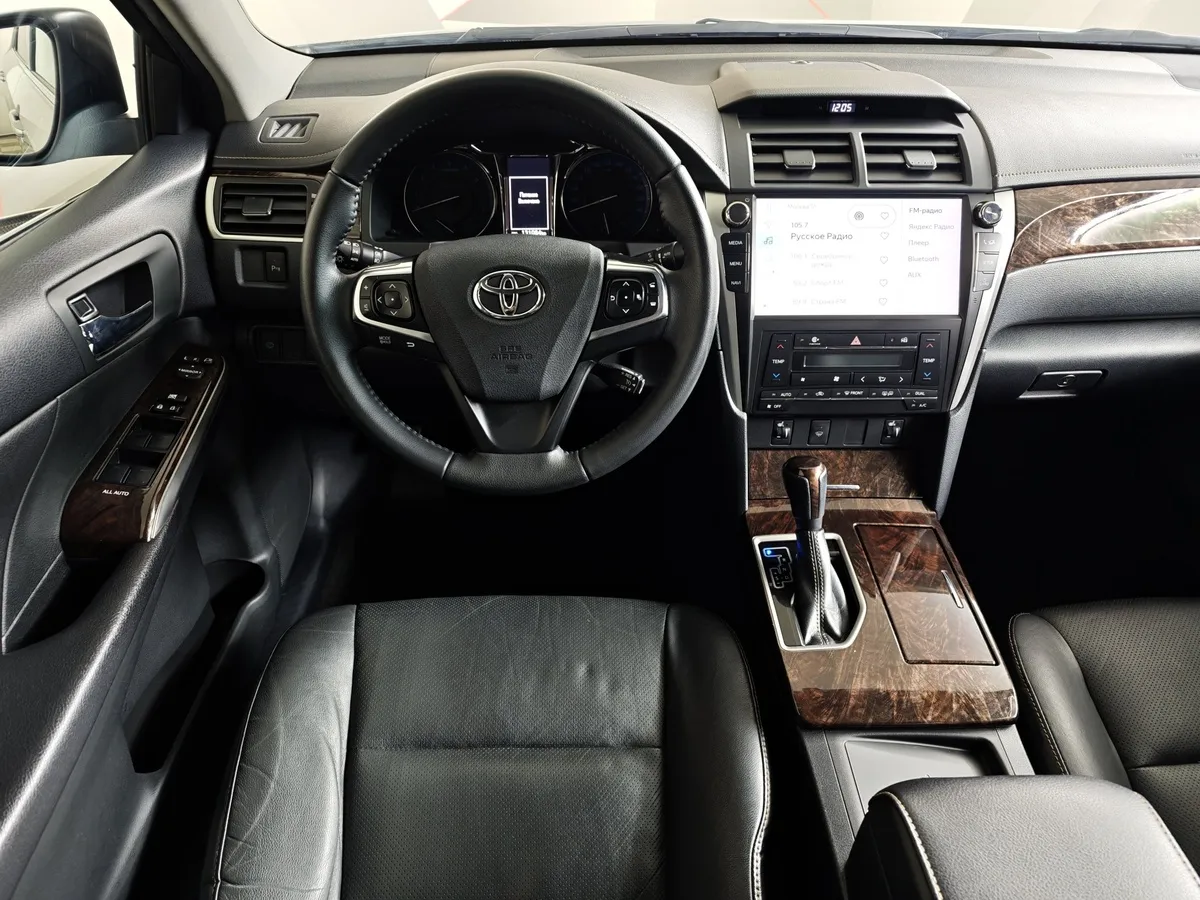 Toyota Camry 2.5 AT (181 л.с.) Классик Серебристый в АВИЛОН. Слайд №20