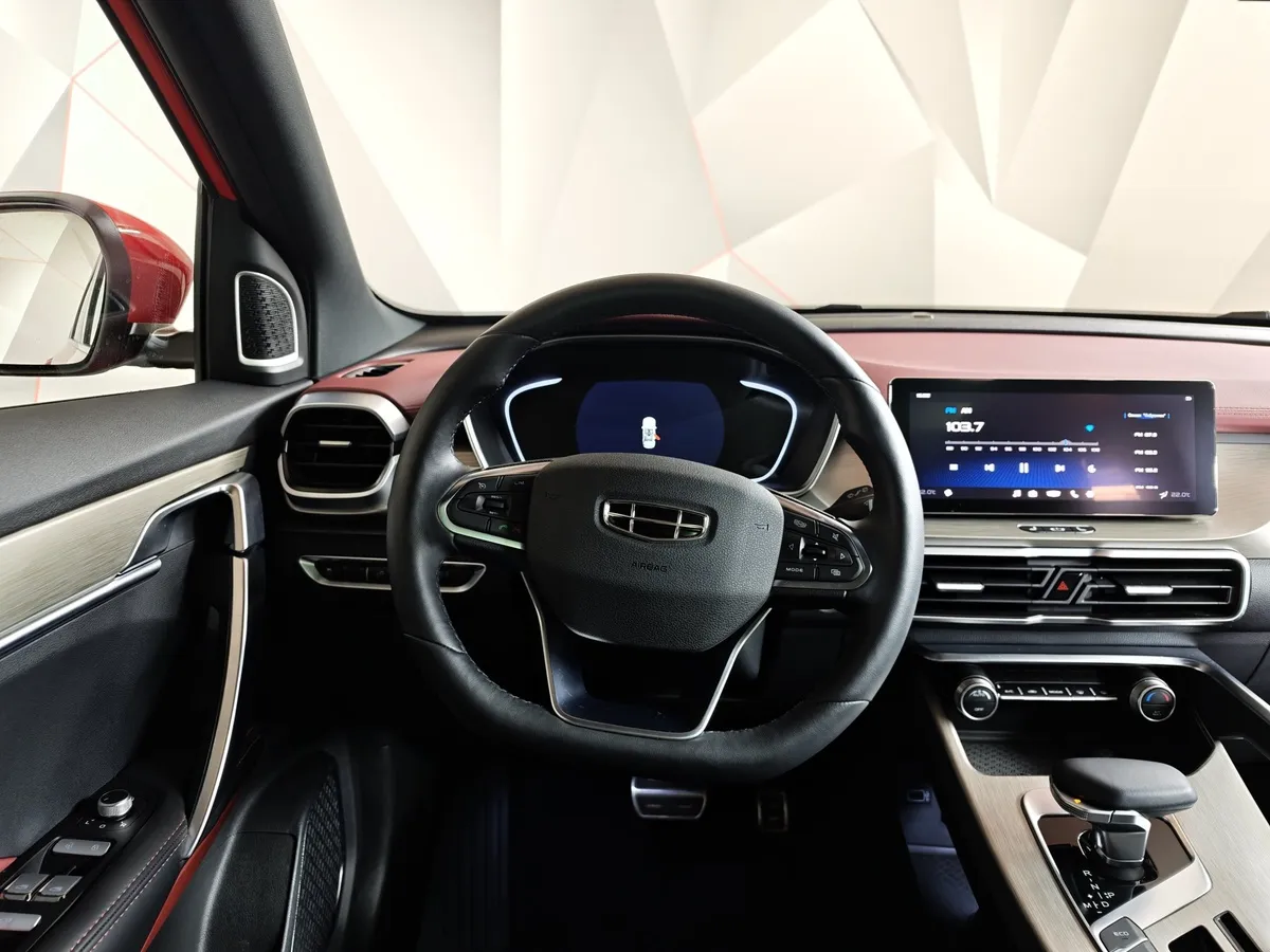 Geely Coolray 1.5T 7DCT 2WD (150 л.с.) Flagship Красный в АВИЛОН. Слайд №20