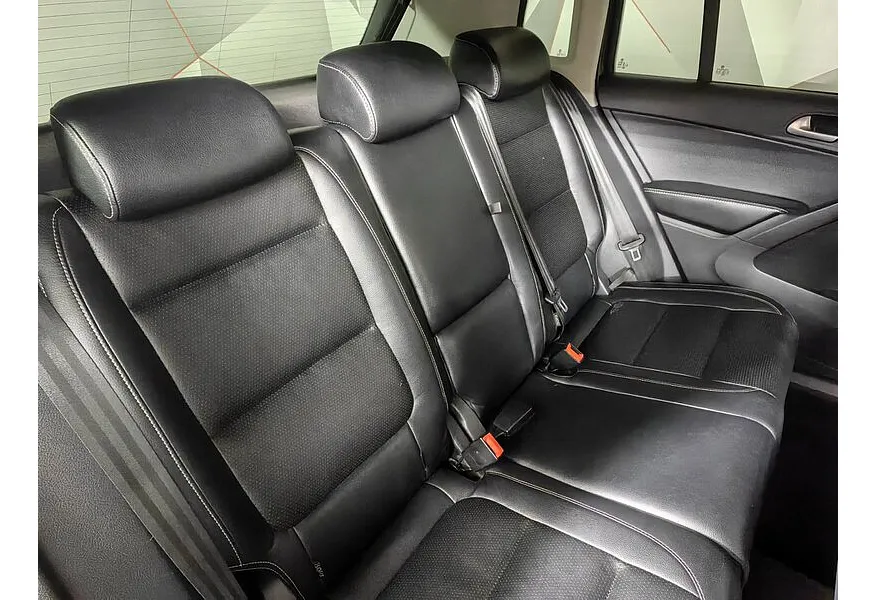 Volkswagen Tiguan 2.0 TSI 4Motion AT (180 л.с.) CLUB Коричневый в АВИЛОН. Слайд №16