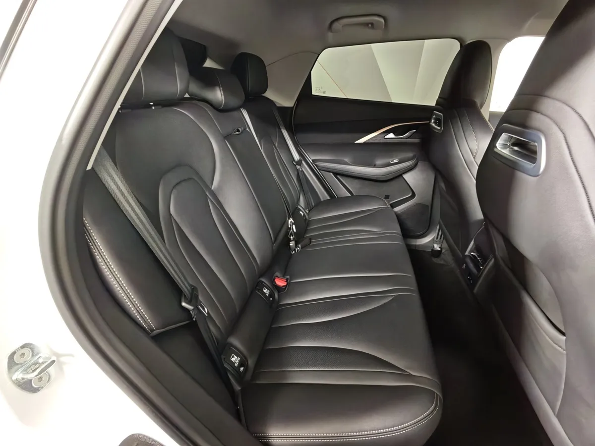 Omoda C5 1.5T CVT (147 л.с.) Lifestyle (2 цвета) Белый в АВИЛОН. Слайд №16