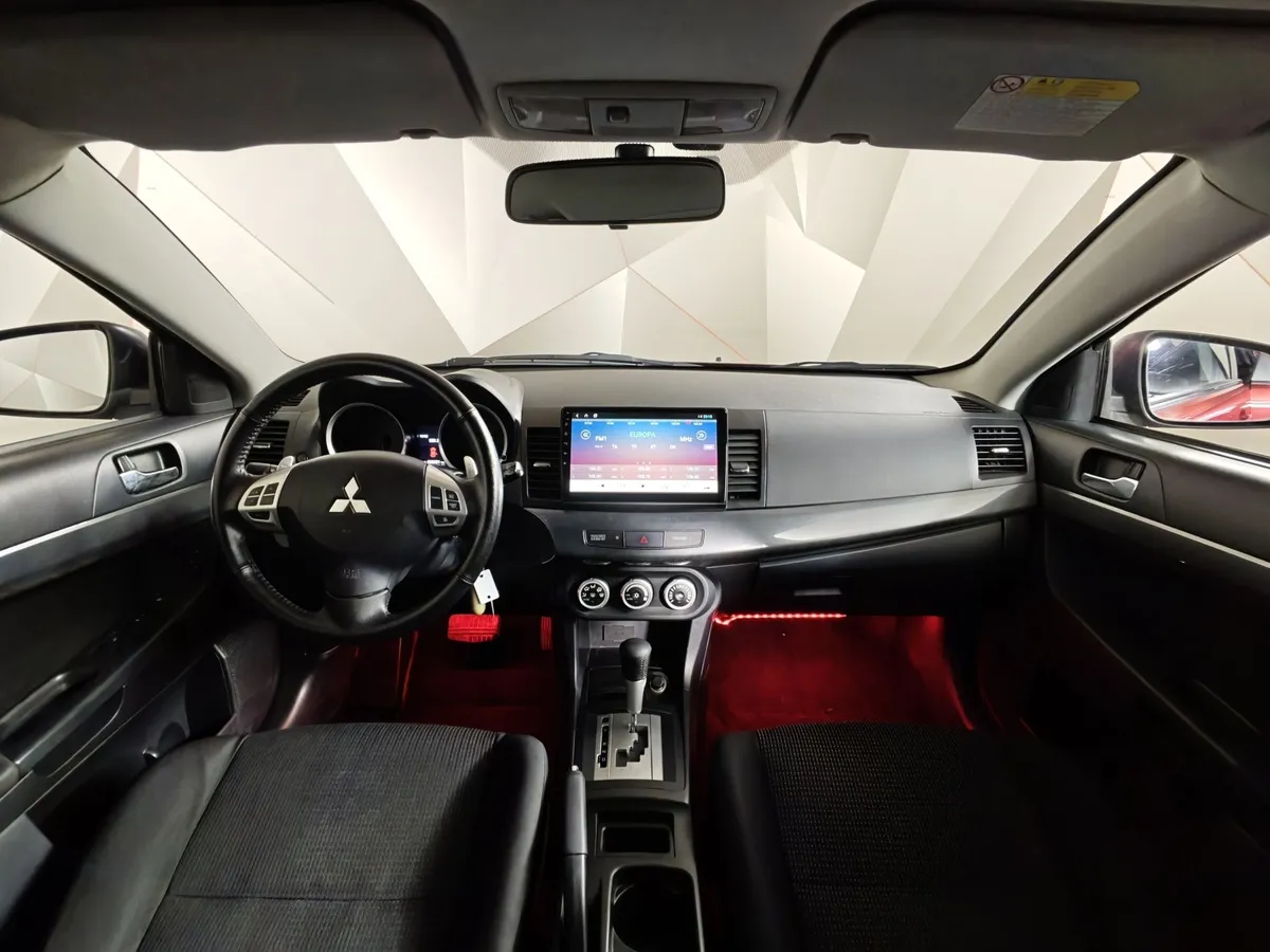Mitsubishi Lancer 1.8 CVT (143 л.с.) Красный в АВИЛОН. Слайд №14