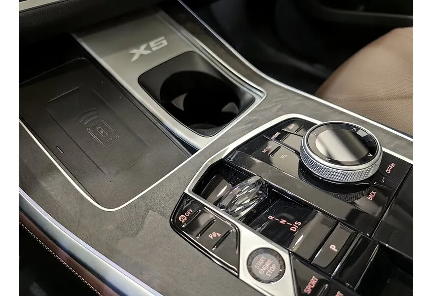 BMW X5 xDrive30Li (258 л.с) X Черный в АВИЛОН. Слайд №13