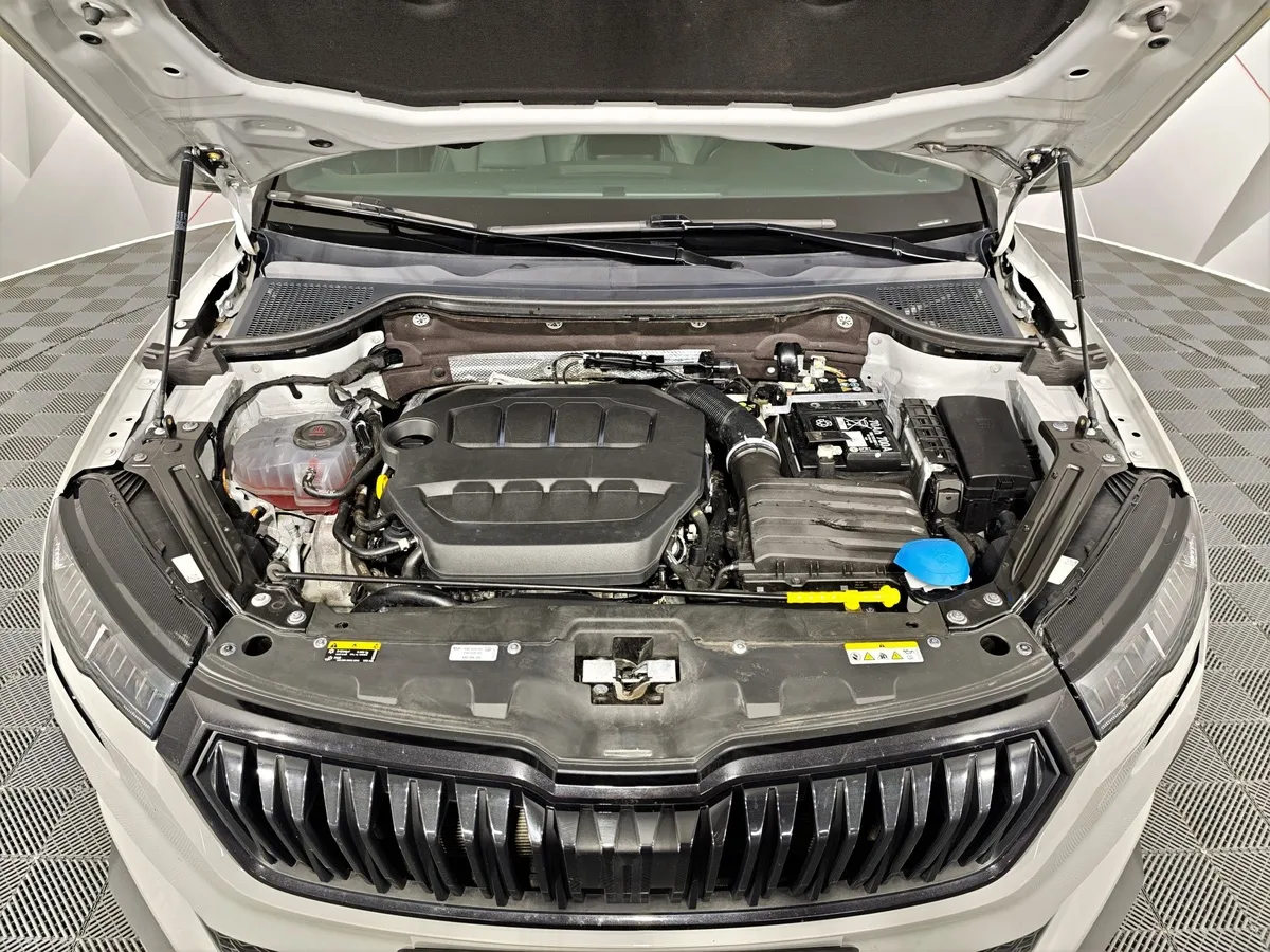 Skoda Karoq 2.0 AMT AWD (190 л.с.) SportLine 4х4 Серый в АВИЛОН. Слайд №11